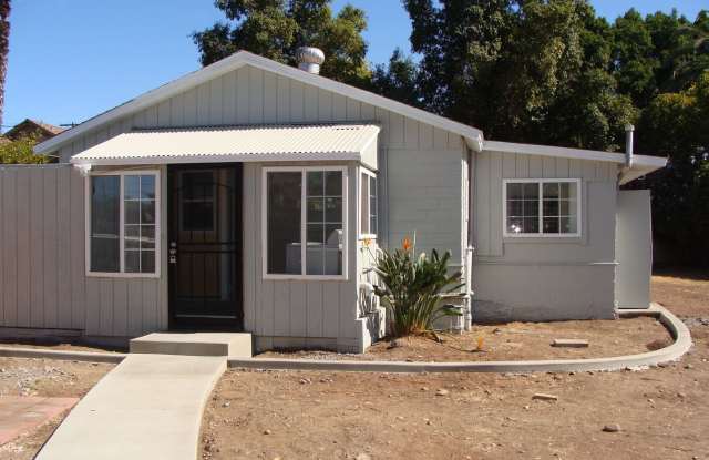 6935 1/2 Hoffman Avenue Gallery 2