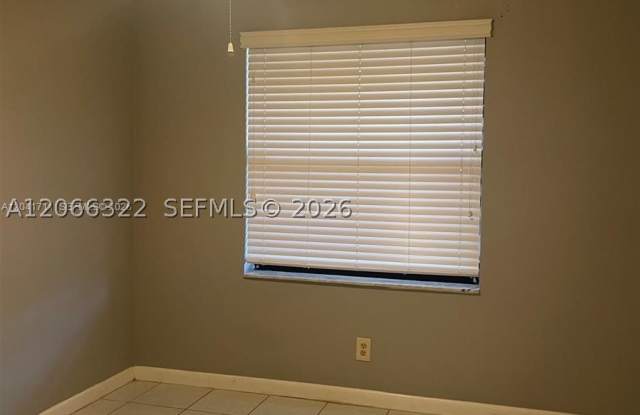 7250 Golf Colony Ct Gallery 4