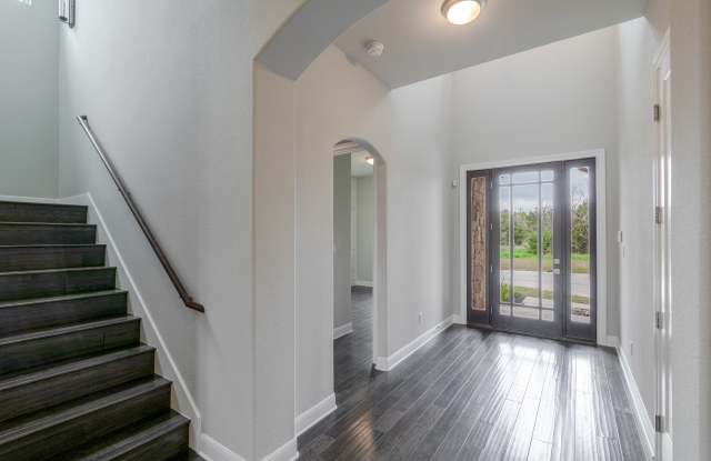 4524 Katherine Dr # 102 Gallery 4