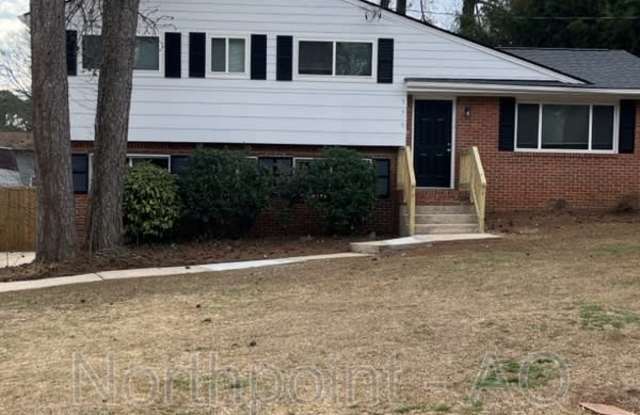 979 Pinecrest Dr - 979 Pinecrest Drive, Clayton County, GA 30297
