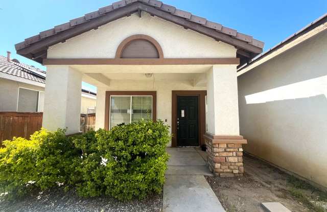 5 bed, 2 bath located in Victorville, CA photos photos