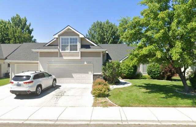 Beautiful 4 Bedroom Home in Eagle! photos photos