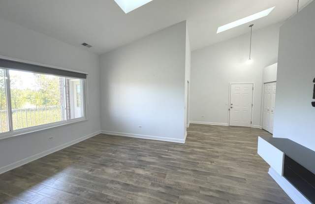 881 N Swift Road Gallery 4