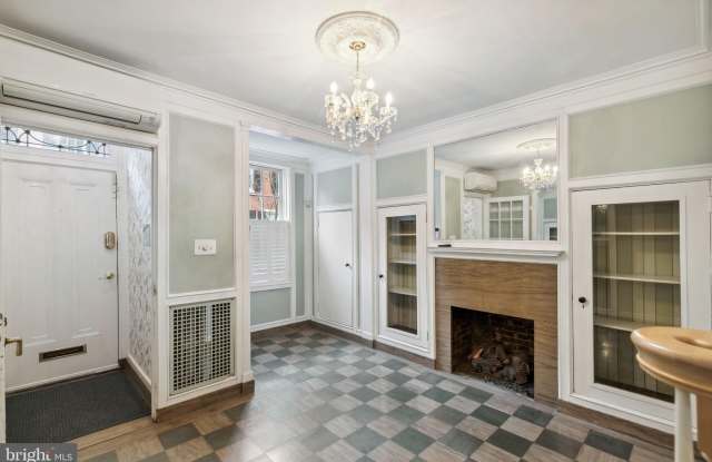 423 S CARLISLE Street Gallery 4