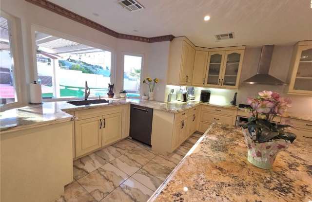 7824 Emerald Harbor Court Gallery 3