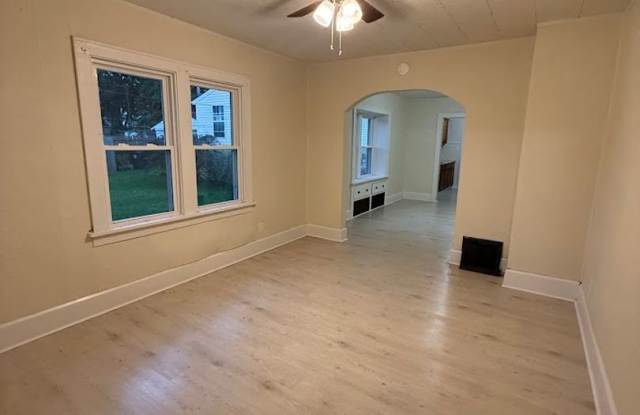 Two bedroom one bathroom home for rent Gallery 4