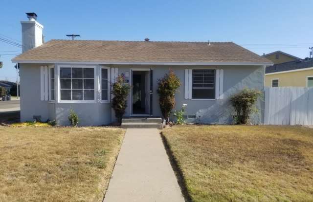 2BD/1BA Bungalow in East Cypress, Santa Maria – Private Yard  Garage! photos photos