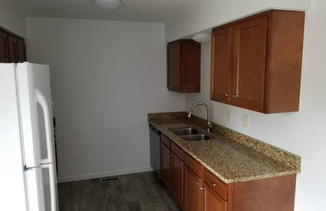 Brand new 2 bedroom 1.5 bath Central to everything Lafayette! Gallery 2
