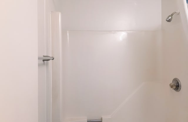 Pinehaven Villas - 1400 Trinity Drive, Columbia, SC 29209