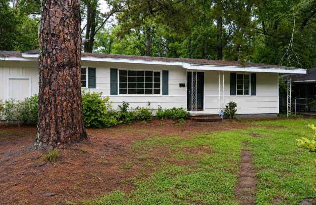 Nice 3 Bed 2 Bath South Jackson Rental on Oak Forest Dr photos photos