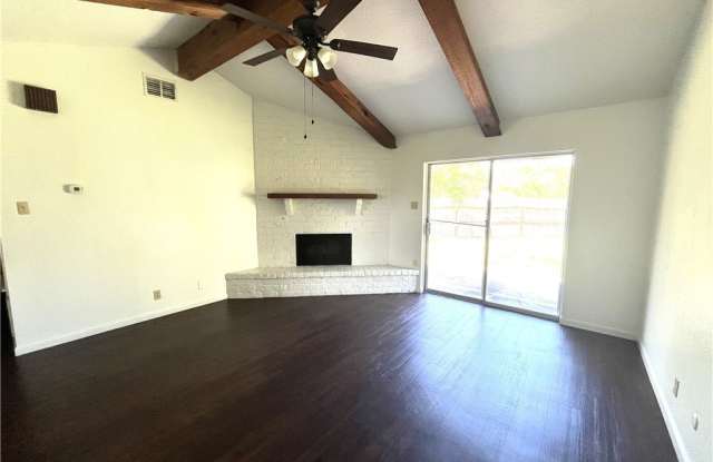 3001 Latour Place Gallery 3