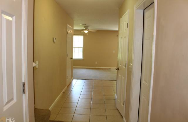103 Deep Bay Gallery 3