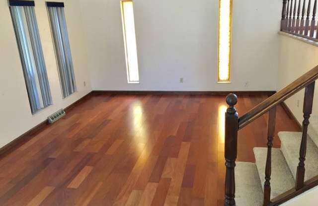 364 South Peoria Circle Gallery 4