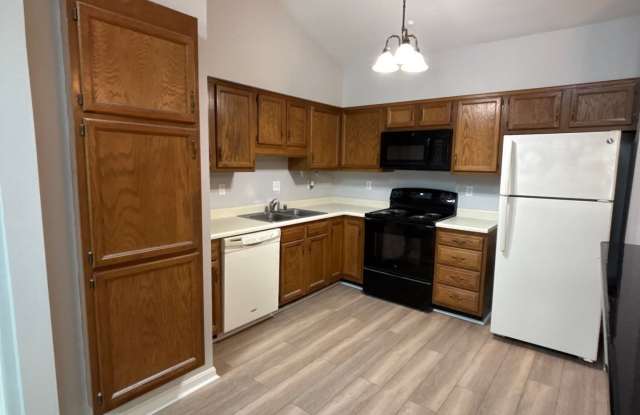 816 Washburn Ave #16 - 1 - 816 Washburn Avenue, St. Matthews, KY 40222