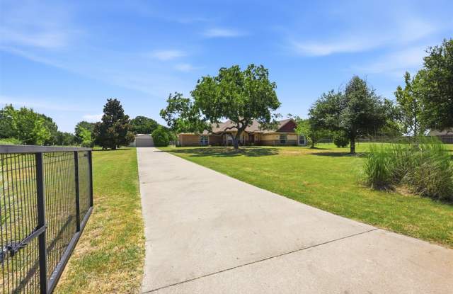 109 Crestwood Lane Gallery 2