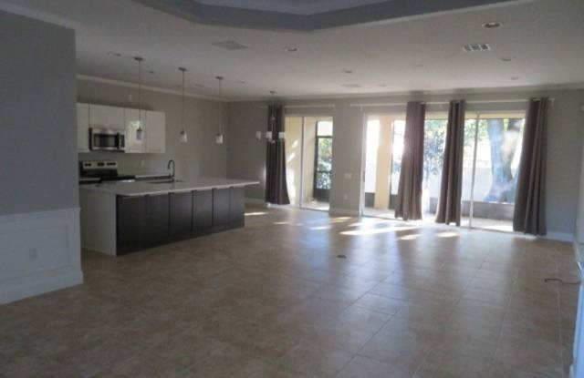8562 Via Bella Notte Dr Gallery 2