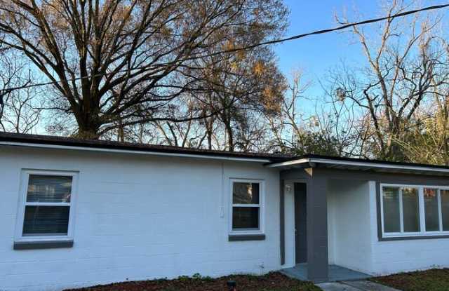 2540 Orchard Street Gallery 2