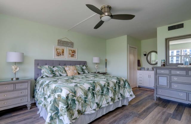2525 Gulf Of Mexico Dr - 2525 Gulf of Mexico Drive, Longboat Key, FL 34228