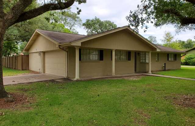 2008 Rein - 2008 West Rein Avenue, Orange, TX 77630