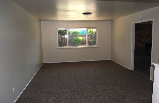 500 PLATO CT. Gallery 3