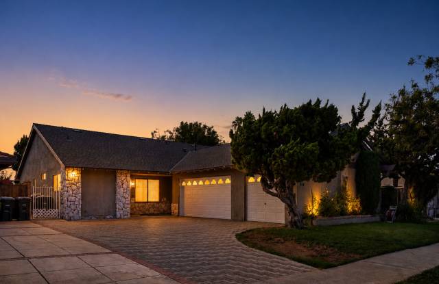 Fully Renovated 2 Bed, 2 Bath Home with Central A/C, Detached Garage & Brand-New Appliances. photos photos