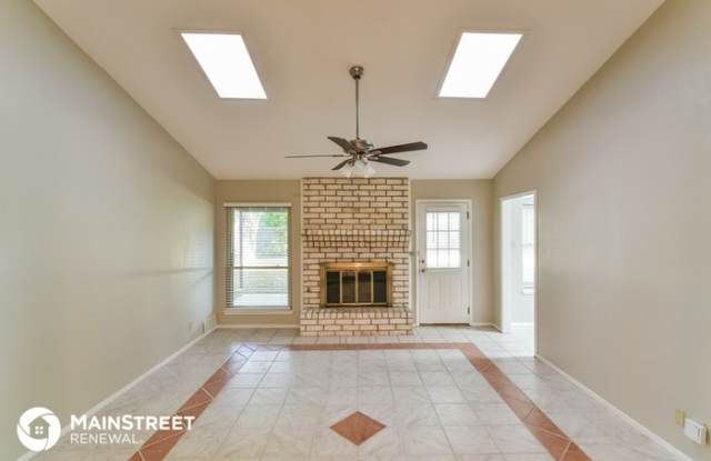 130 Oakside Gallery 4