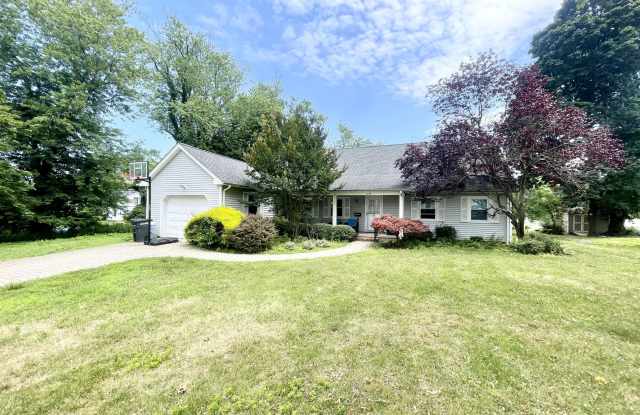 1049 Stratton Place photos photos