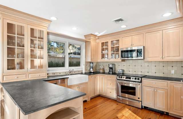 15 NORTON PL Gallery 3