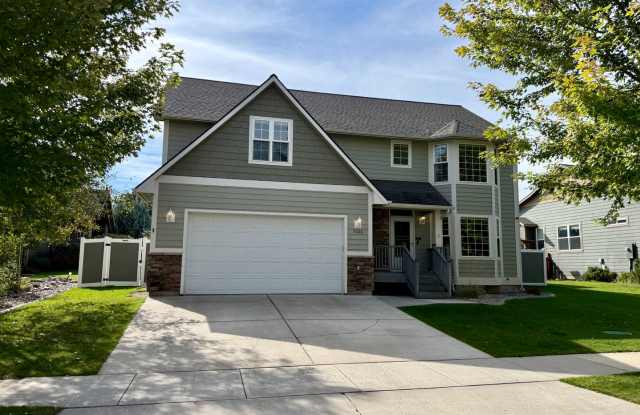 Gorgeous 4 Bed/2.5 Bath - Pet Friendly! Gallery 1