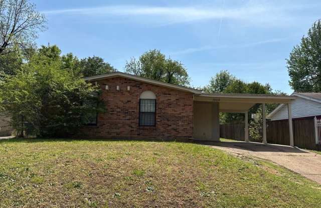 Newly Listed Home in Oakhaven photos photos