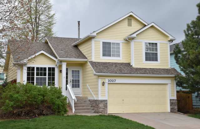Quaint Home in a wonderful Lafayette neighborhood- available 11/3 photos photos