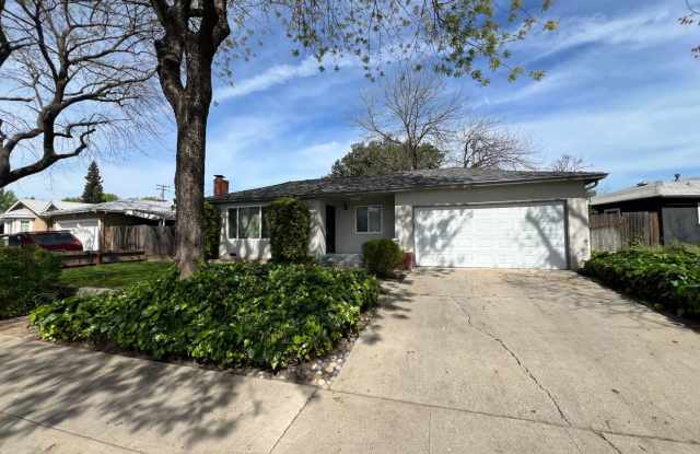 Single story close to shopping and freeway access! - 2014 Geneva Drive, Modesto, CA 95350