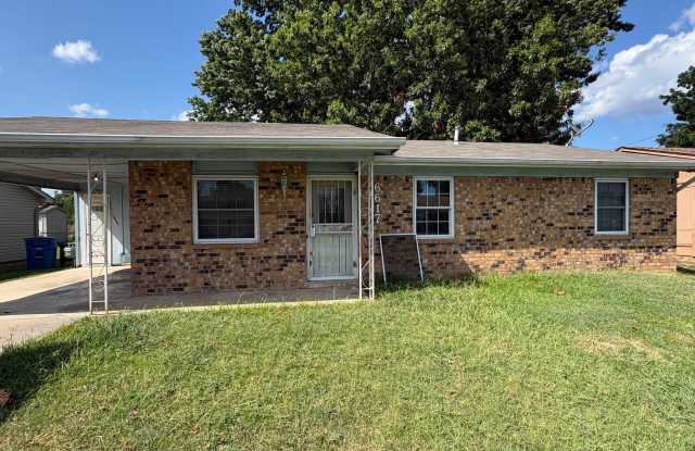 3-Bedroom, 2-Bath, $1350 **Coming Soon Gallery 3