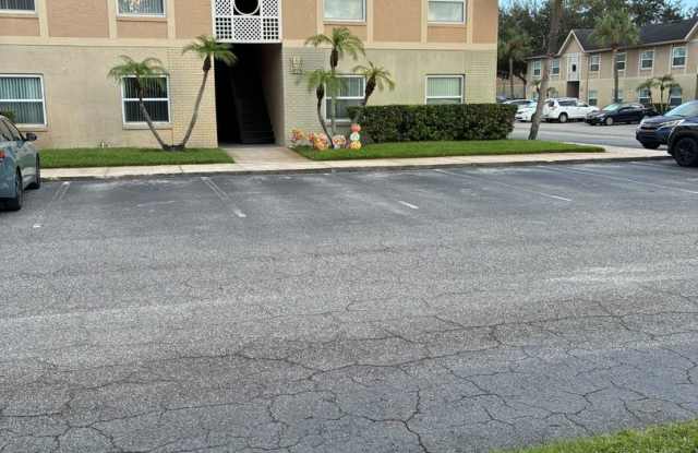 Hawthorne Village Condo- Unit 7 Gallery 3