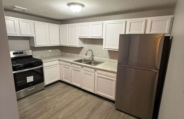 3054 West Madison St. photos photos