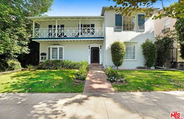 9930 Robbins Dr photos photos