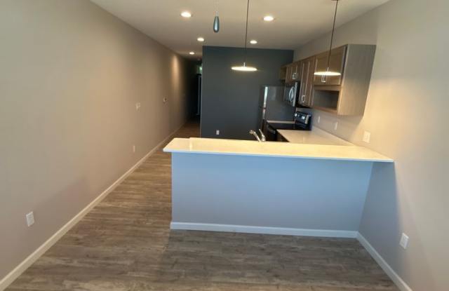 Plaza 93 West Apartments Gallery 4