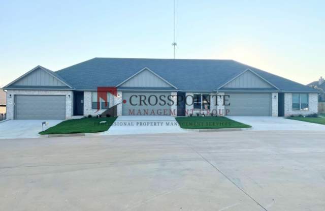 Luxury 3 Bedroom 2 Bath Townhomes in Bullard ISD! photos photos