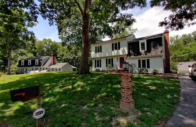 4 bedroom home with large detached garage - 10267 Finlandia Lane, Hanover County, VA 23116