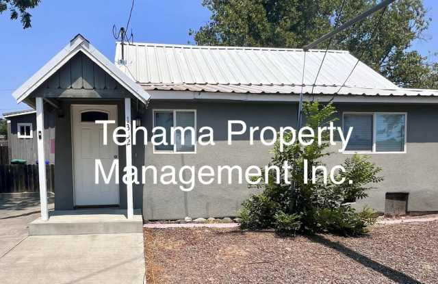 Charming little home in Red Bluff photos photos