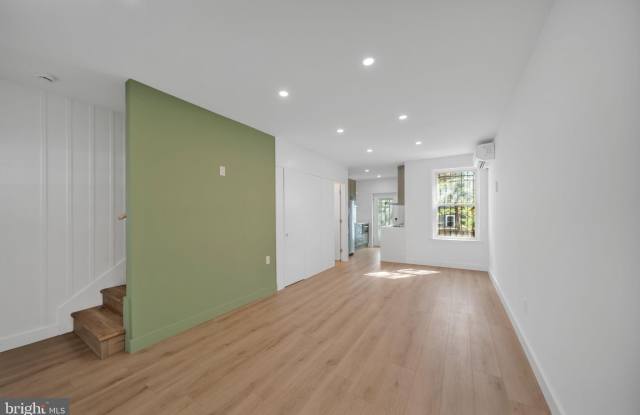 1845 CORCORAN Street NE Gallery 4