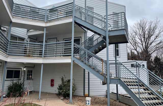 Updated 2 Bedroom, 2 Bath Condo (Available Immediately) photos photos