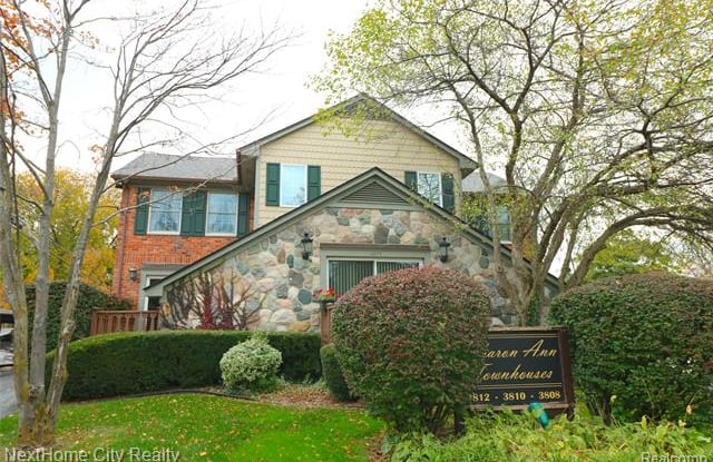 3812 ROCHESTER Road - 3812 Rochester Road, Royal Oak, MI 48073