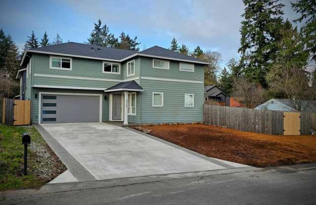 2508 NE 58th St photos photos