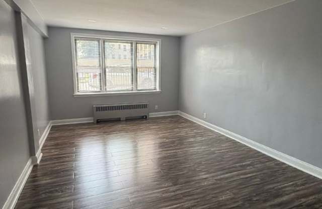 4 Chestnut St - 4 Chestnut Street, East Orange, NJ 07018