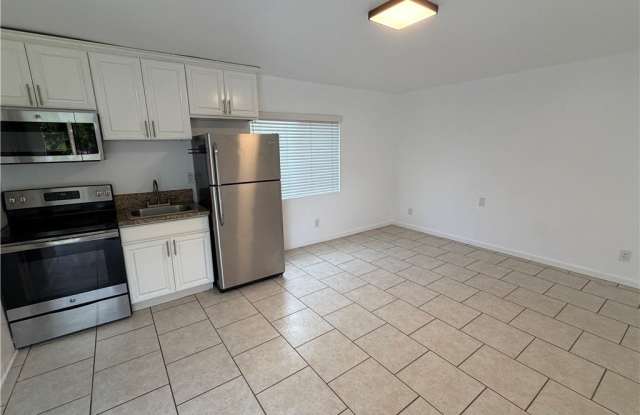 8445 Calvin 1/2 photos photos