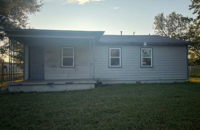 For Rent – Spacious 4-Bedroom in North Tulsa photos photos