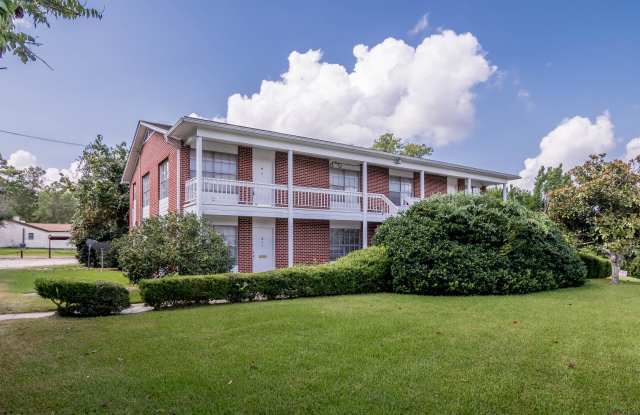 1917 20th Street - 4 - 1917 20th Street, Huntsville, TX 77340