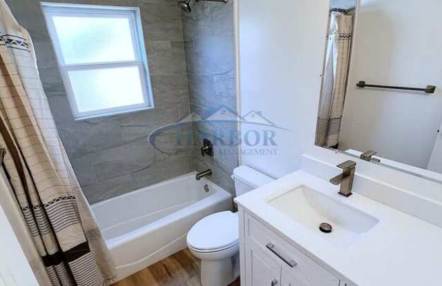 1382 West 26th Place Gallery 2