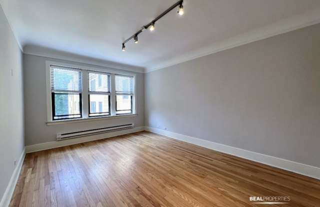 2323 N Rockwell photos photos